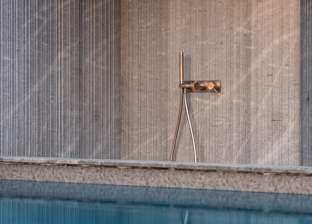 Projet Bursinel — piscine en béton armé, vue à préciser
